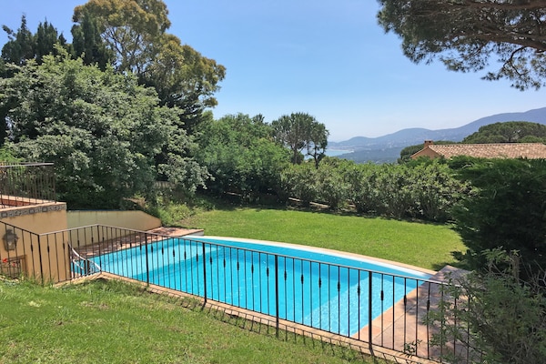 Moderne vakantievilla voor 14 personen met privézwembad nabij Saint-Tropez - thumbnail 2