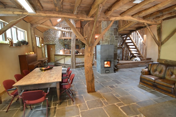 Lodge Maasduinen: sfeervol houten vakantiehuis voor 12 in Nationaal Park - thumbnail 3