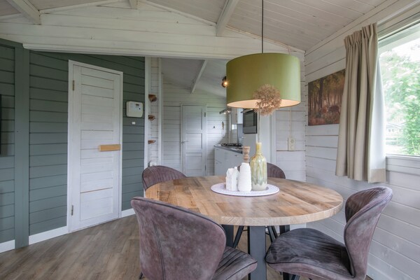 Wellnesschalet met sauna in hartje Limburg, huisdier welkom - thumbnail 2