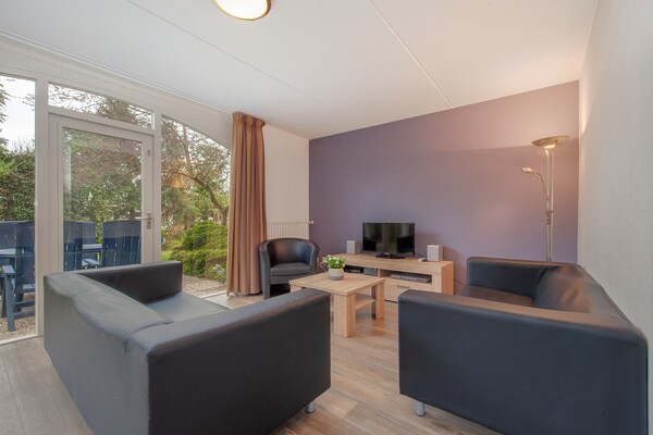 Comfortabele 6-persoonsvilla op vakantiepark in groen Arcen - thumbnail 2