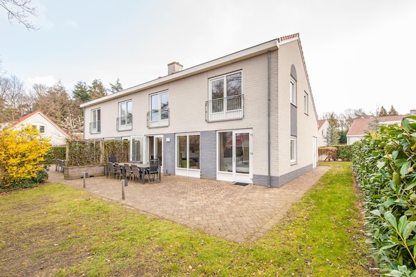 Villa voor 20 personen op Resort Arcen in Noord-Limburg - thumbnail 1