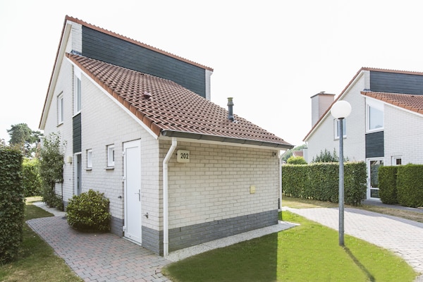 Villa voor 6 personen op vakantiepark Resort Arcen in Limburg - thumbnail 1
