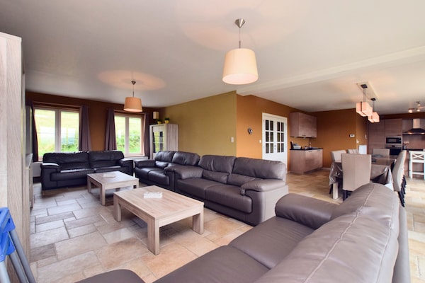 Vakantiehuis met panoramisch Maasdal-uitzicht voor 14 personen in Hastière - thumbnail 2