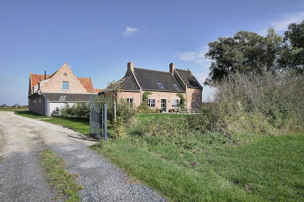 24-persoons landhuis met 9 badkamers in Kaaskerke Diksmuide - thumbnail 1