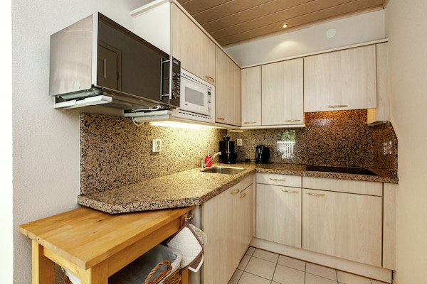 Twee Duinen: sfeervol appartement in het bos, 700m van strand - thumbnail 2