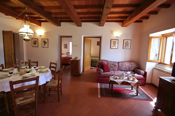 Authentiek Toscaans appartement in bosrijke vallei bij Poppi - thumbnail 3