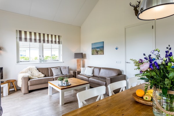 Vrijstaand vakantiehuis met open haard op 1,2 km van Noordwijks strand - thumbnail 2