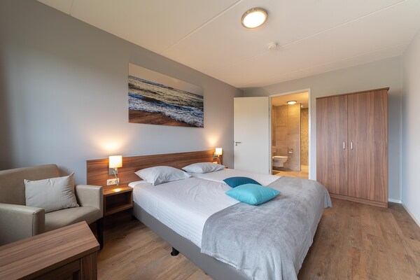 Charming Beveland: Luxe vakantiehuis aan het meer met sauna en omheinde tuin - thumbnail 6