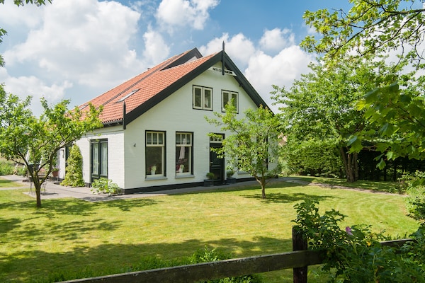 Wilca Hoeve: Knus vakantiehuis aan bos en duinen in Schoorl - thumbnail 1
