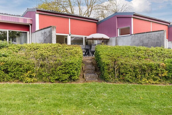 Halfvrijstaande bungalow in autovrij park, Zuid-Limburgse heuvels - thumbnail 6