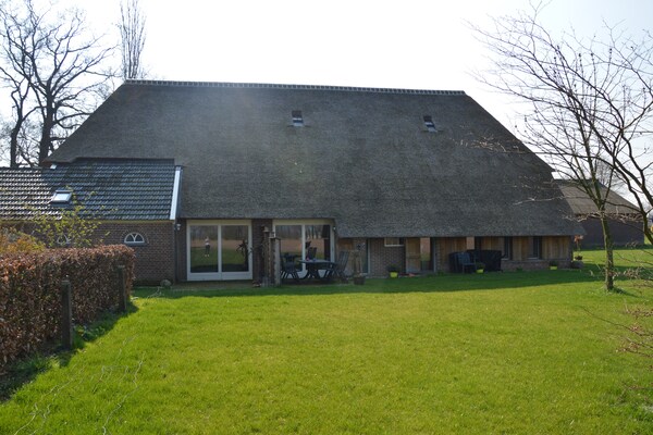 Sfeervolle boerderij De Dekenkist: rust, natuur en authentieke charme in Geesteren - thumbnail 6