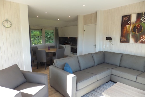 Ruime bungalow voor 6 personen in Dahlem - thumbnail 2