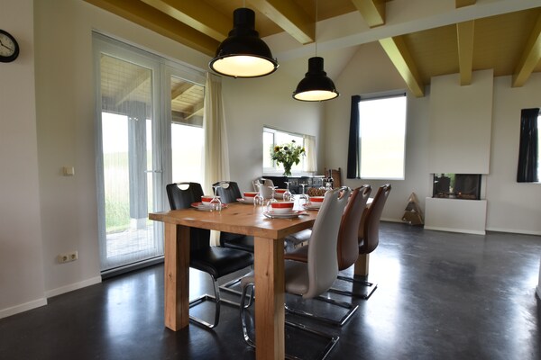 Villa Zeedijk I: sfeervol vakantiehuis aan de Friese kust met hond - thumbnail 3