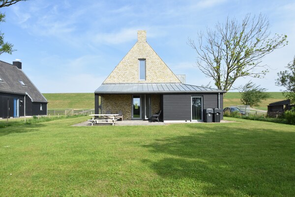Vrijstaande kustvilla Tzummarum, 4 slaapkamers, tuin, huisdieren welkom - thumbnail 6