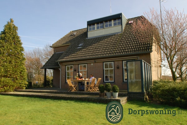 Dorpswoning De Plek – Vrijstaand familiehuis in het bos bij Leende - thumbnail 1