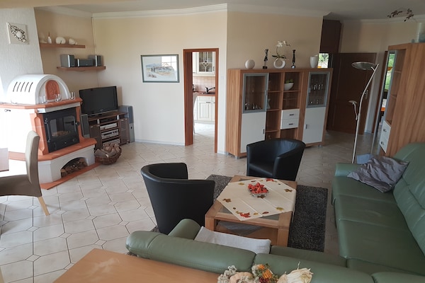 Ruime villa in Ballenstedt voor 8 personen met pool en tuin - thumbnail 5