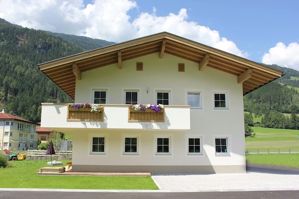 Centraal gelegen appartement in Aschau im Zillertal aan de piste - thumbnail 2