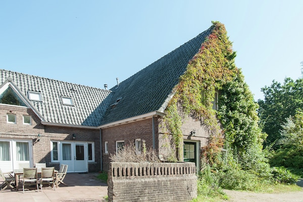 Huize Glory Amethist: stijlvol designhuis op het hoogste duin van Bergen aan Zee - thumbnail 1