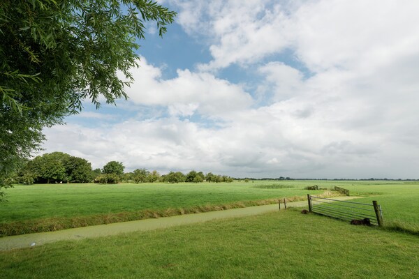 Authentiek boerderijvakantiehuis bij het Markermeer in Schellinkhout - thumbnail 3