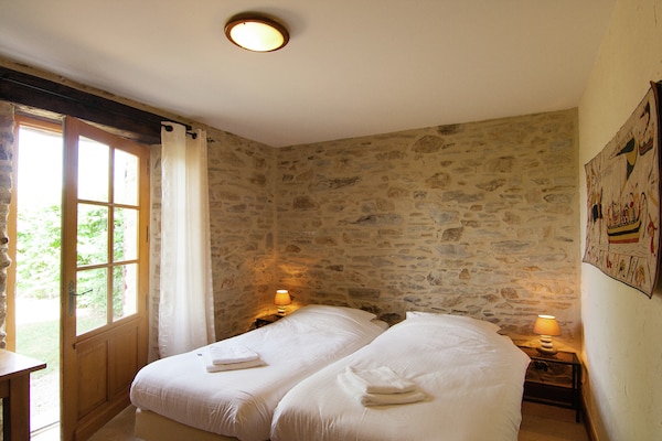 12-persoons villa met privézwembad in St. Medard D'excideuil - thumbnail 4