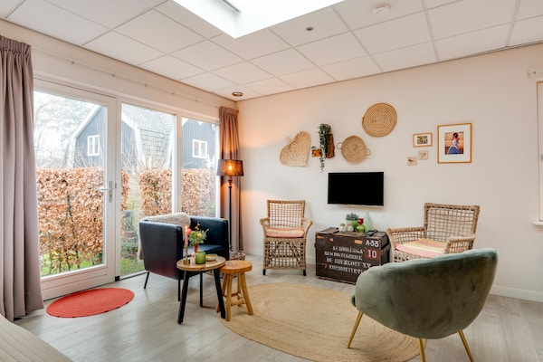 Hof van Craeck III – Stijlvol appartement in hartje Bergen met tuin - thumbnail 1