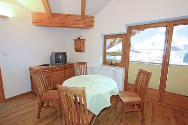 Aan de piste: sfeervol appartement in Kaltenbach voor 2 personen - thumbnail 4