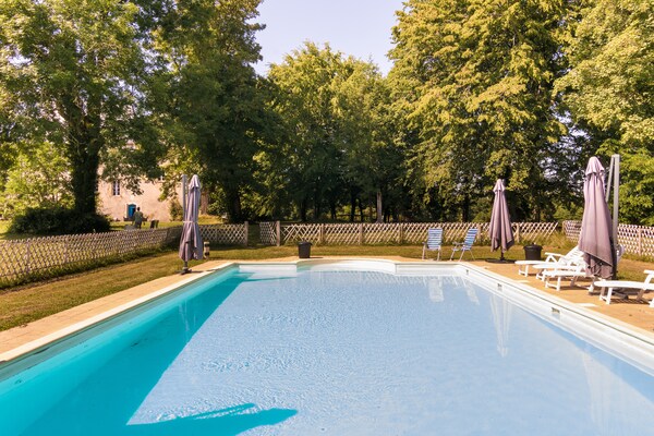 Sprookje in de Dordogne: Vakantiehuis bij kasteel in Chaleix voor 9 personen - thumbnail 4