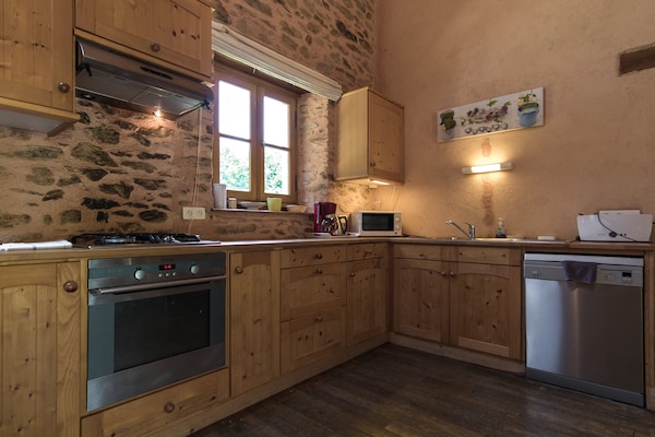 Op 1,0 km van het meer: Landhuis La Grande Maison in Chalais - thumbnail 3
