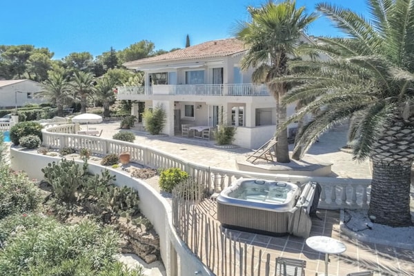 Villa Gaillarde: Ruim vakantiehuis voor 12 personen bij zee en bos in Les Issambres - thumbnail 2