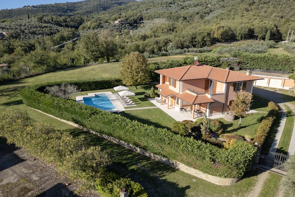 Villa met privézwembad in Loro Ciuffenna voor 8 personen - thumbnail 1