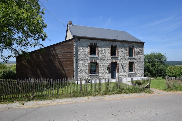 Ruim vakantiehuis voor 8 in de bossen van Humain, Ardennen - thumbnail 6