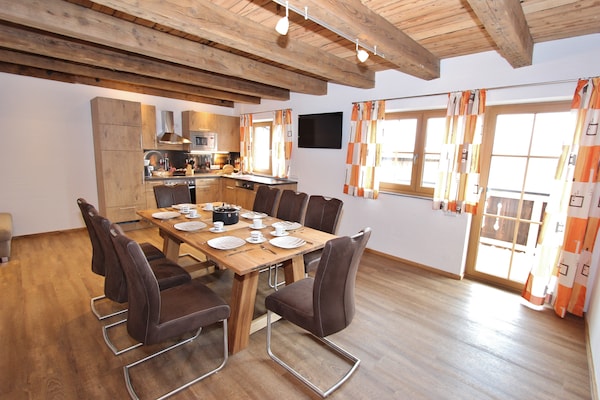 Ruim landhuis direct aan de piste in Kaprun voor 14 personen - thumbnail 3