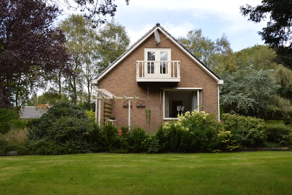 Vrijstaand vakantiehuis met panoramisch uitzicht op het Mantingerzand - thumbnail 1