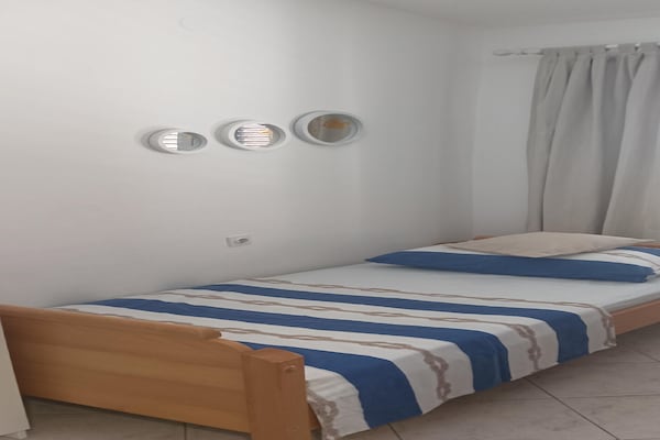 Knus bosappartement op 300m van zee in Starigrad Paklenica - thumbnail 4