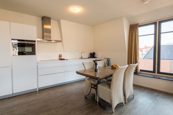Luxe appartement in hartje Domburg, 200m van strand - thumbnail 3