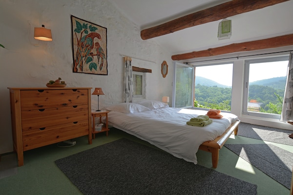 Casa Metternich: sfeervolle villa voor 3 personen in de Pyreneeën - thumbnail 3