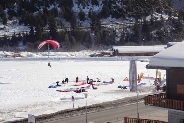 Aan de piste: Sfeervol Chalet Rivendell in Fiesch voor 5 personen - thumbnail 2