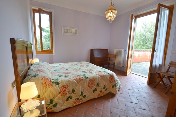 Bosrijk vakantiehuis Il Camino met tuin, BBQ en WiFi in Montespertoli - thumbnail 3