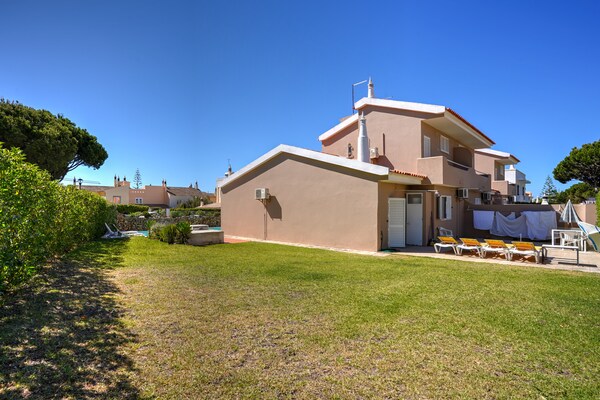 Privézwembad en luxe in Villa Flores do Golfe 1, Vilamoura - thumbnail 3
