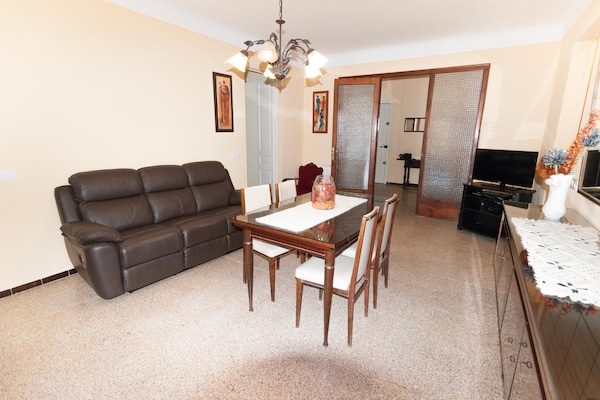 Can Bertu: Authentieke Catalaanse villa met privézwembad in Sant Pere Pescador - thumbnail 2