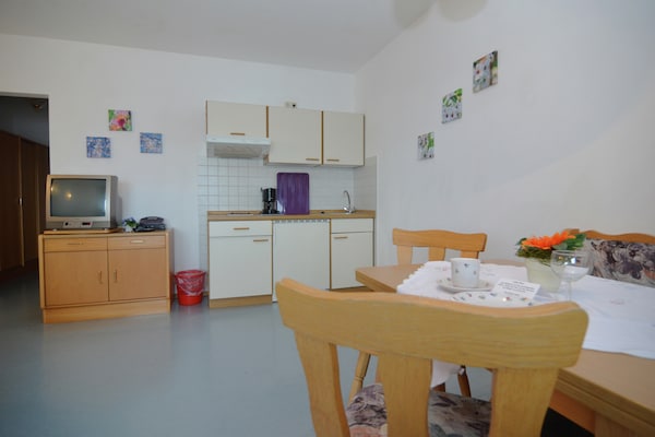 Knus appartement aan de bosrand bij Rotthalmünster met tuin - thumbnail 4