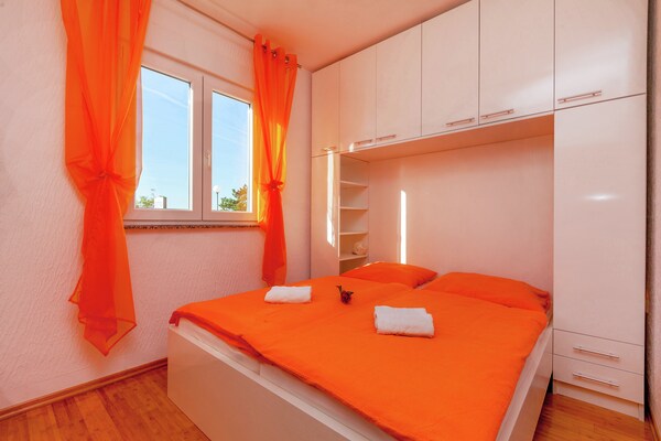 Op 300 m van zee: Sfeervol appartement voor 2 personen in Dramalj - thumbnail 6