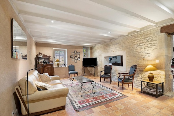 Luxe landhuis in Lantheuil voor 6 personen op historisch domein - thumbnail 1