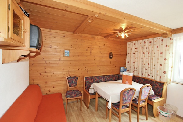 Ruim appartement met balkon in Kappl, op 2,5 km van de skilift - thumbnail 3