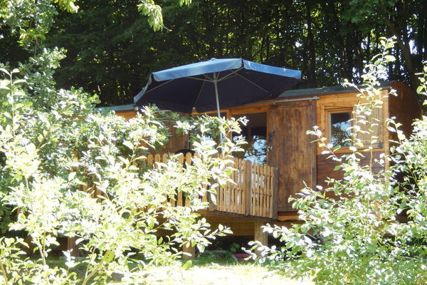roulotte-papillons sleeps 4