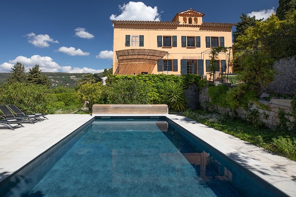 Villa met privézwembad in Grasse: authentieke 18e-eeuwse charme - thumbnail 1