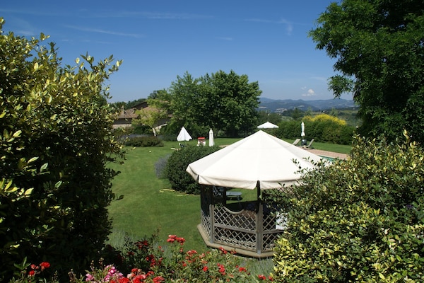Vrijstaand Toscaans huisje met zwembad en uitzicht bij Montone - thumbnail 6
