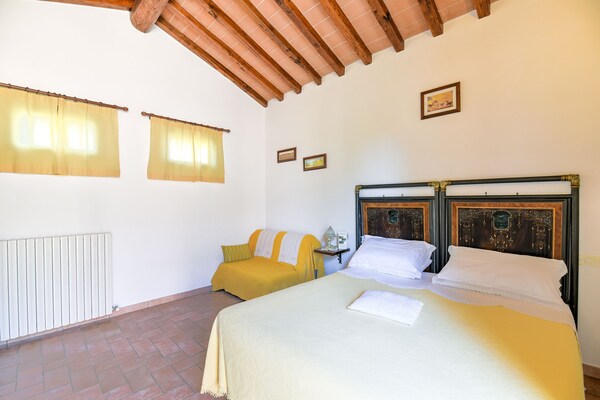 Knus Toscaans vakantiehuis met zwembad en tuin bij Montepulciano - thumbnail 4