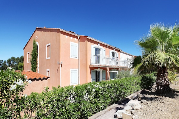 Licht appartement op vakantiepark bij het strand van Saint-Aygulf - thumbnail 6