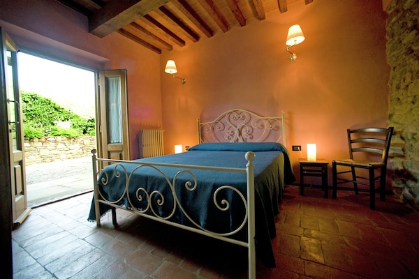 Sfeervol appartement in Castelfranco di Sopra bij Podere Pulicciano - thumbnail 4